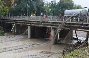 Alluvione, Ponte dei Carrettieri su torrente Baganza