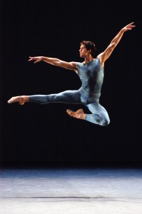 Roberto Bolle nello scatto di Roberto Ricc