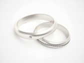 10784989-silver-rings-with-diamonds