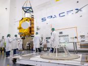 Sonda DART nel centro SpaceX