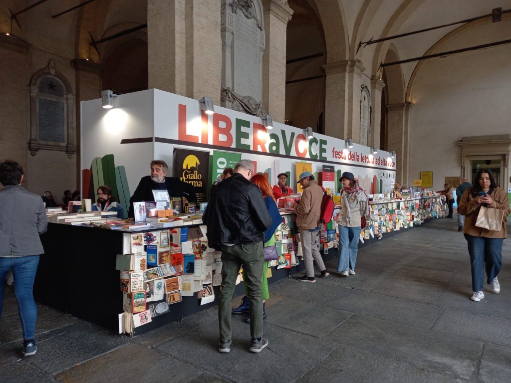 Esposizione delle librerie di Parma durante LIBERaVOCE